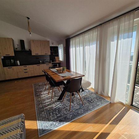 Apartment Near The Sea-Self Check-In Podstrana Bagian luar foto