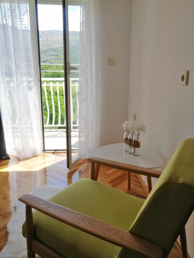 Apartment Near The Sea-Self Check-In Podstrana Bagian luar foto
