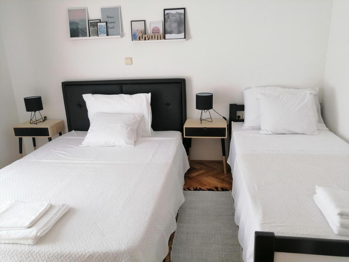 Apartment Near The Sea-Self Check-In Podstrana Bagian luar foto