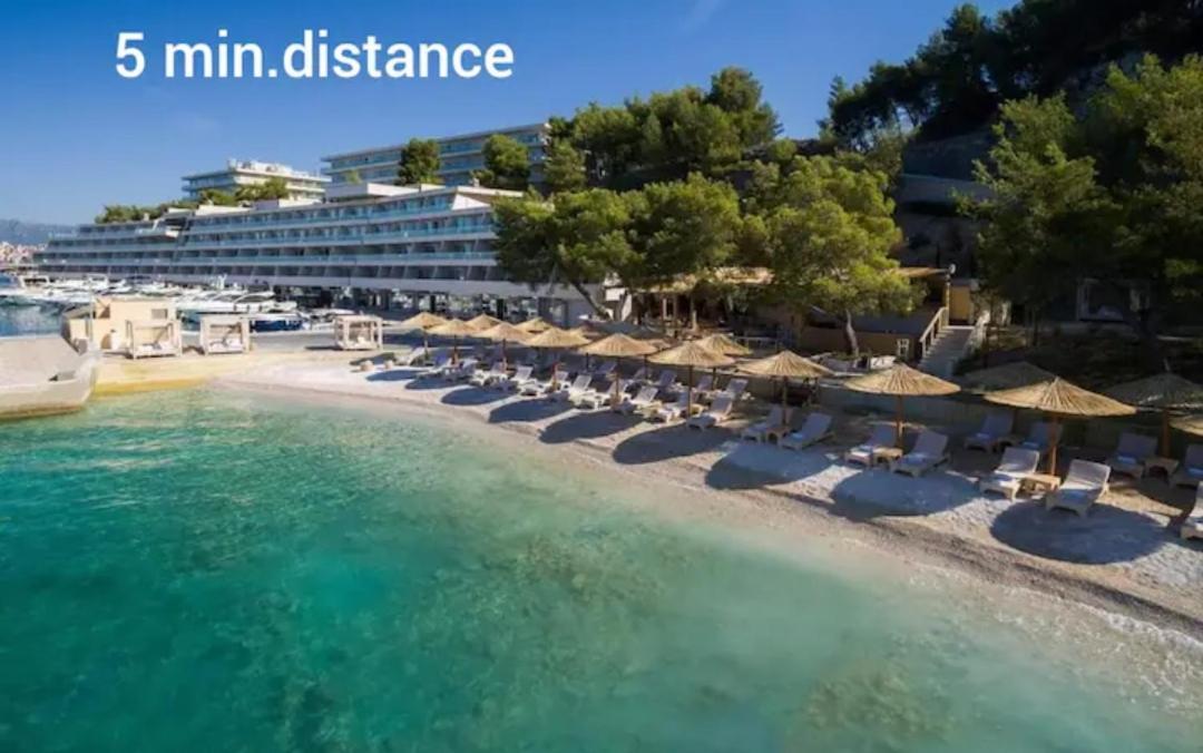Apartment Near The Sea-Self Check-In Podstrana Bagian luar foto