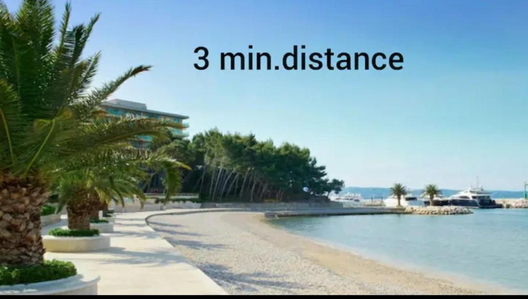 Apartment Near The Sea-Self Check-In Podstrana Bagian luar foto