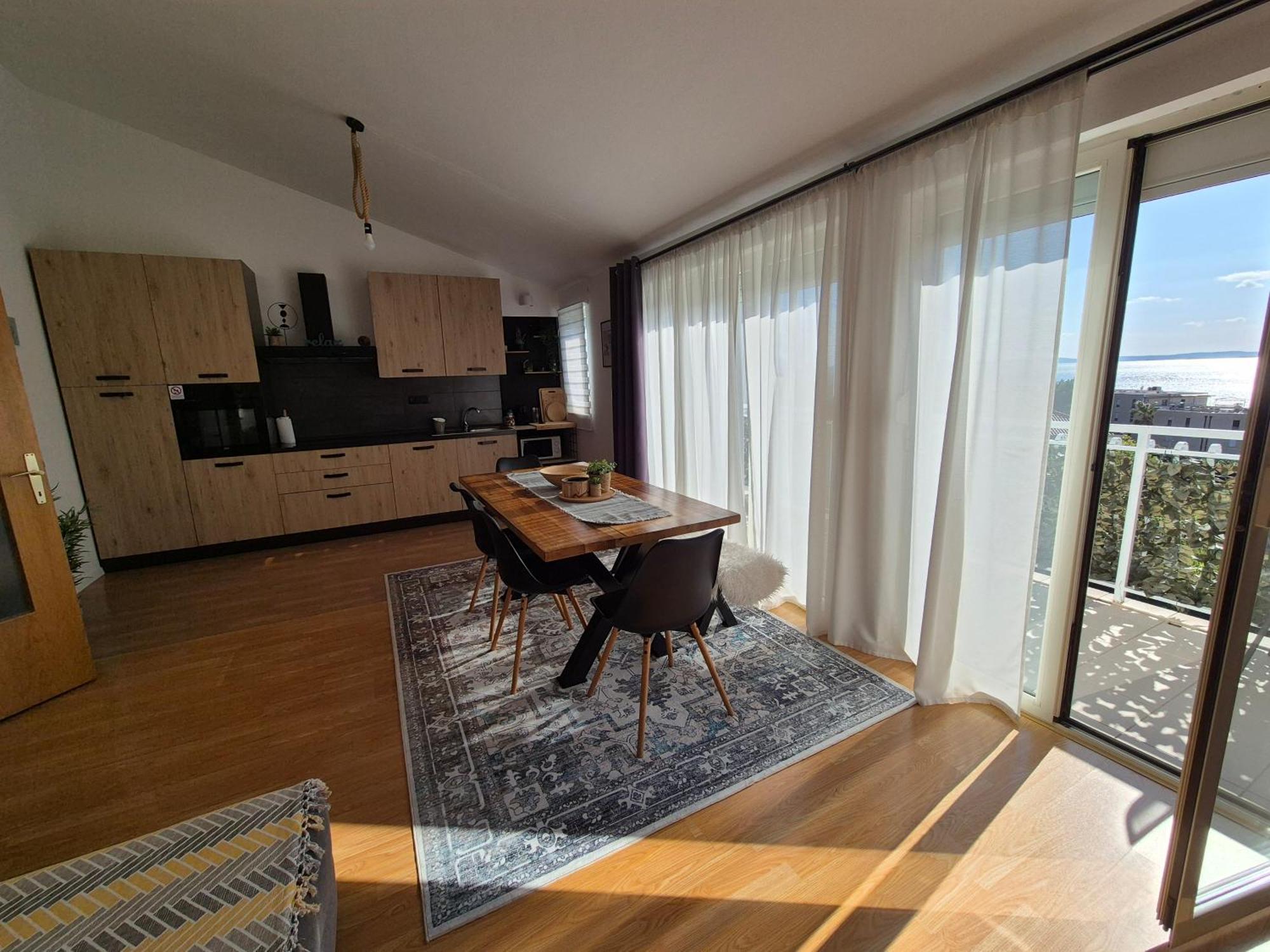 Apartment Near The Sea-Self Check-In Podstrana Bagian luar foto