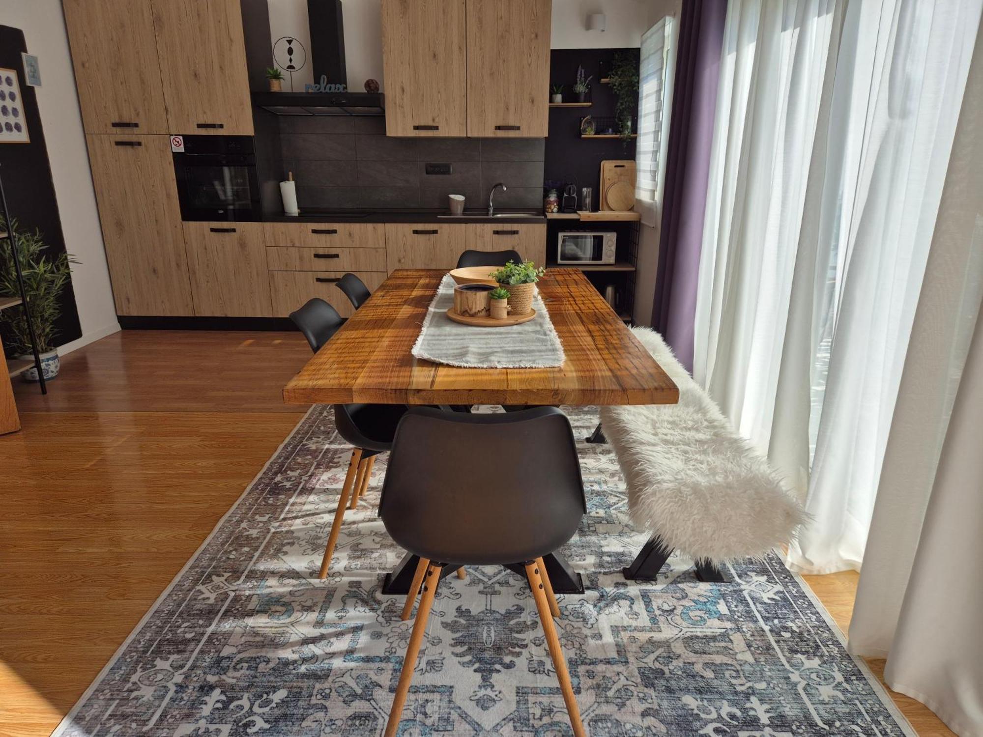 Apartment Near The Sea-Self Check-In Podstrana Bagian luar foto